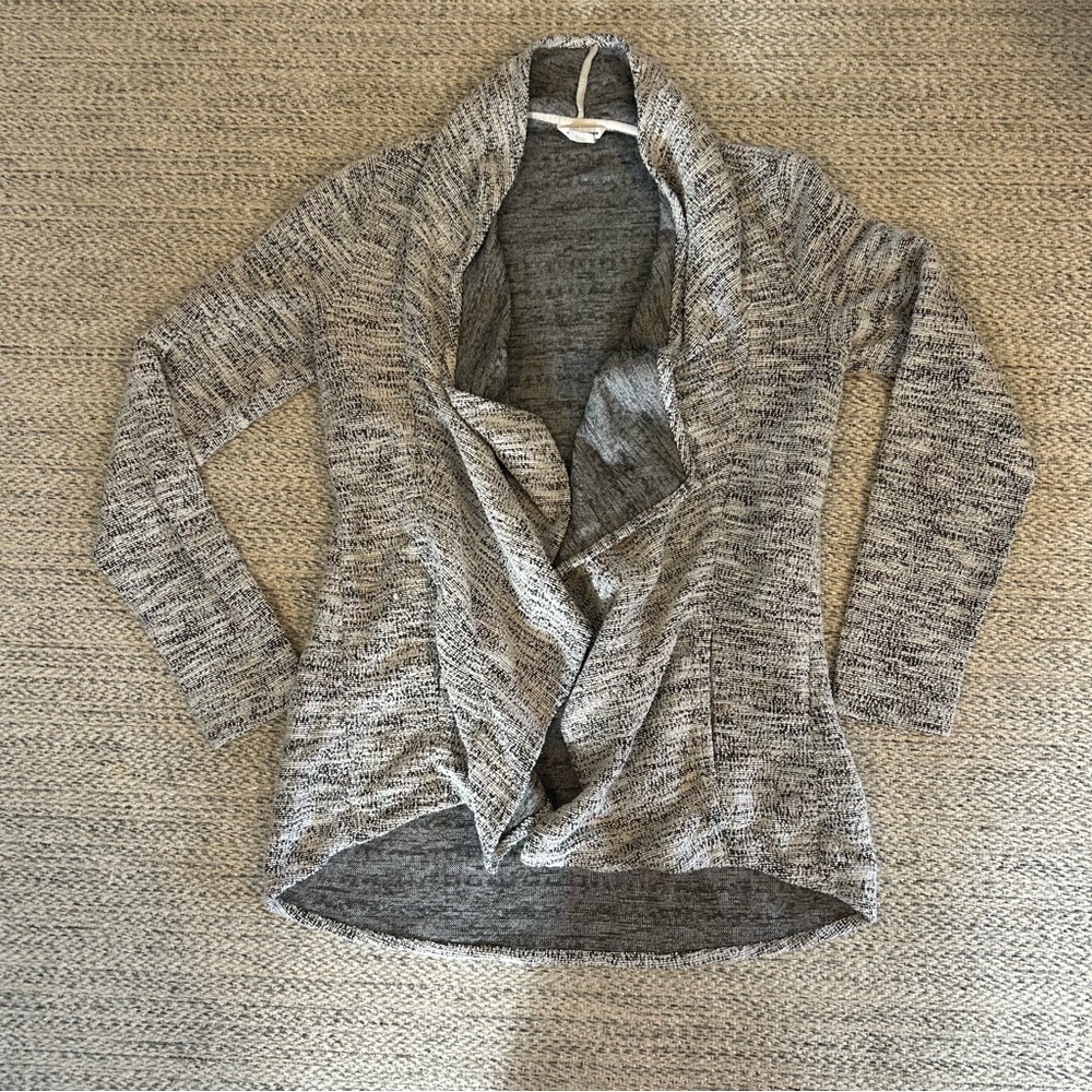 Club Monaco Open-Drape Shawl Cardigan Sweater Knit Topper Black & White Size S